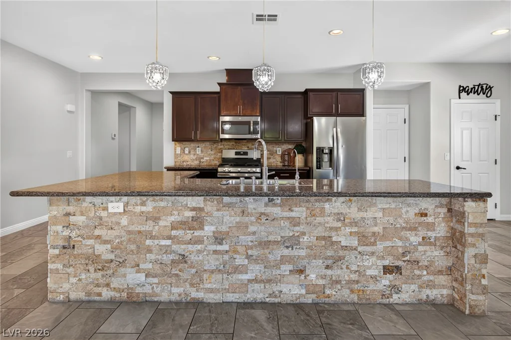 2668 Dorshester Heights, Las Vegas, NV 89108