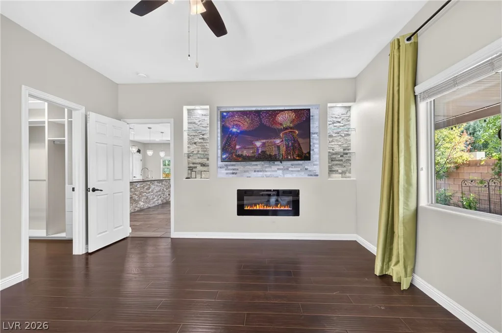 2668 Dorshester Heights, Las Vegas, NV 89108