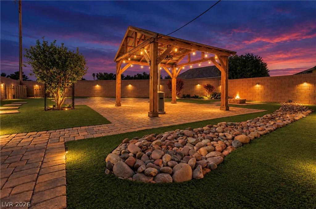 2668 Dorshester Heights, Las Vegas, NV 89108