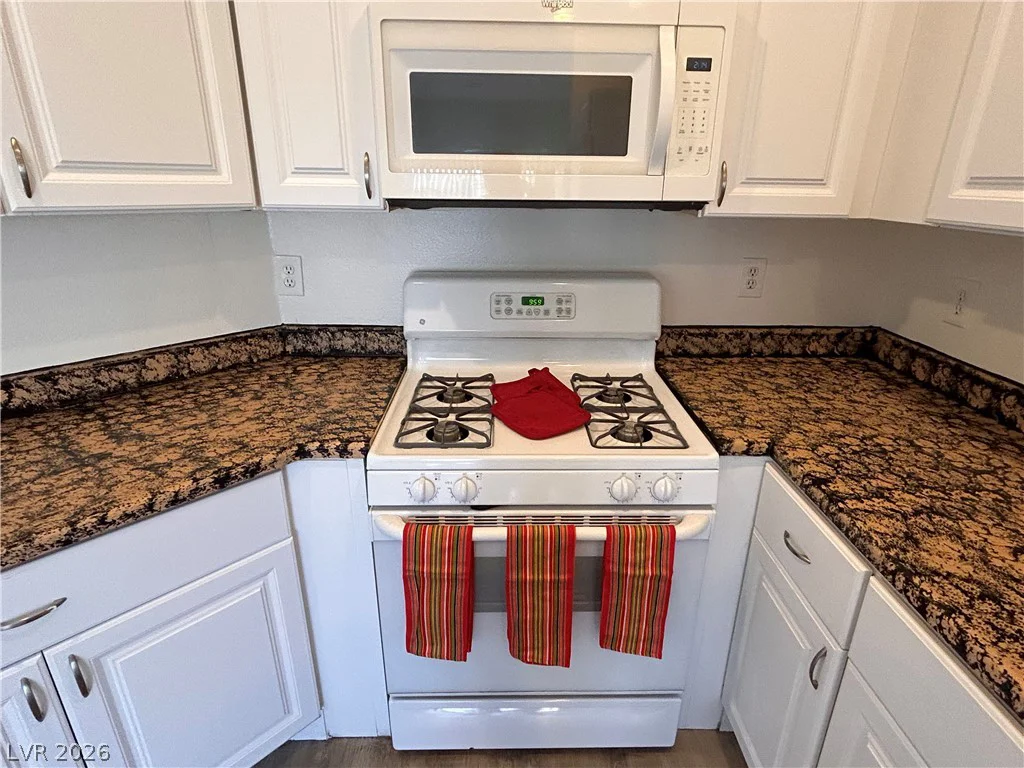 6208 Standing Elm, North Las Vegas, NV 89081
