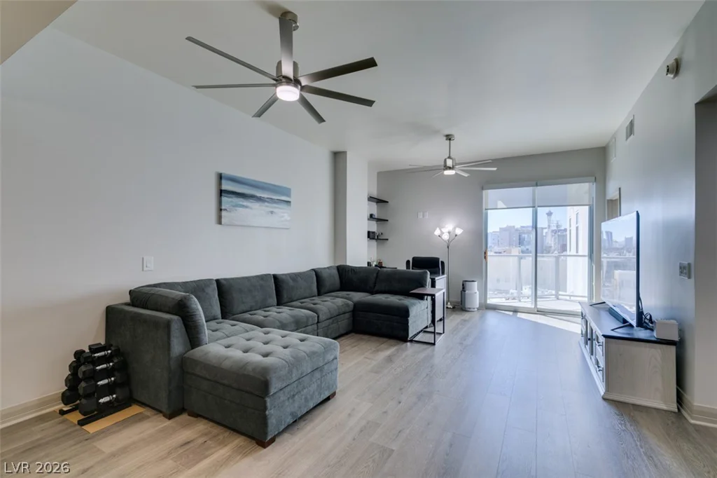 150 Las Vegas, Las Vegas, NV 89101