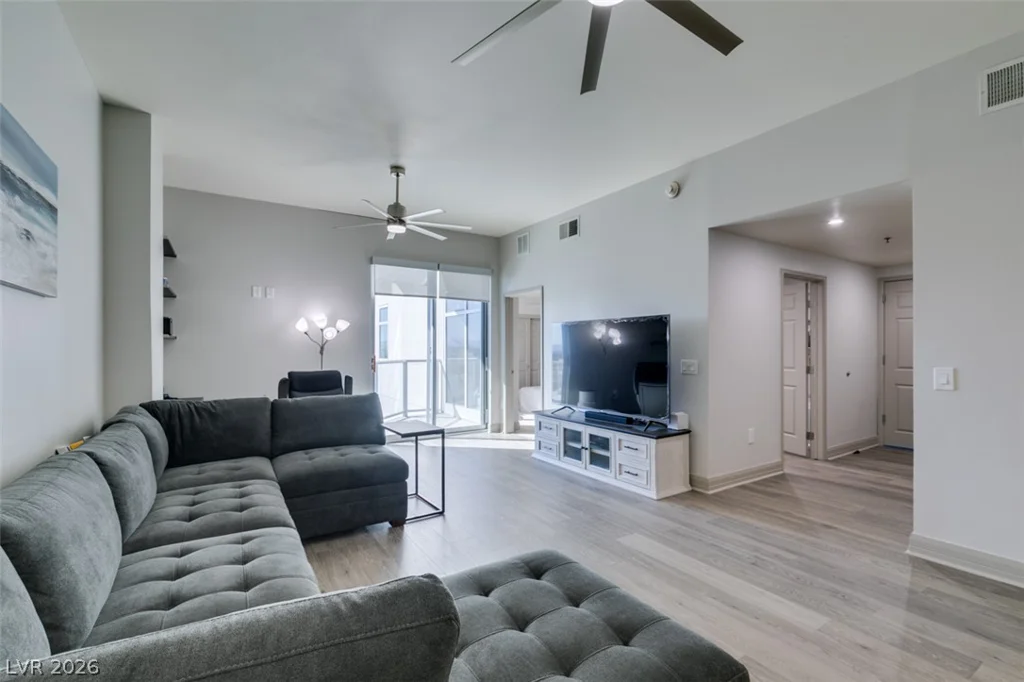 150 Las Vegas, Las Vegas, NV 89101