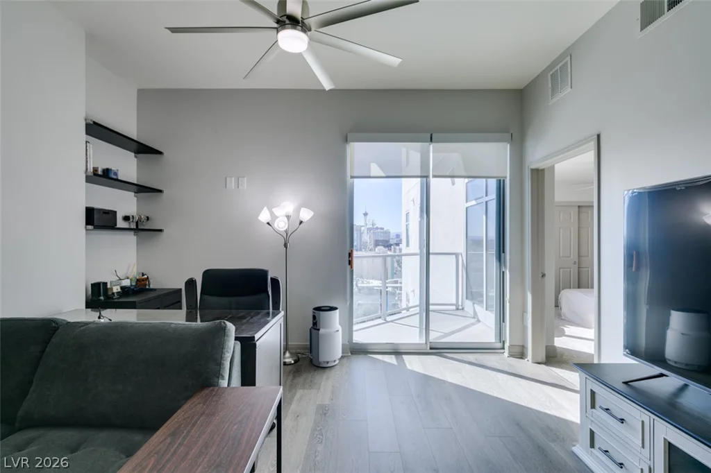 150 Las Vegas, Las Vegas, NV 89101