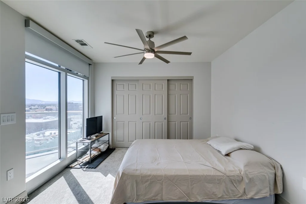 150 Las Vegas, Las Vegas, NV 89101