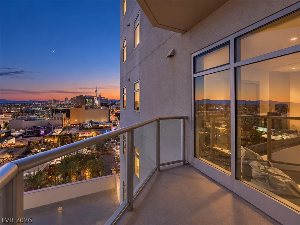 150 Las Vegas, Las Vegas, NV 89101