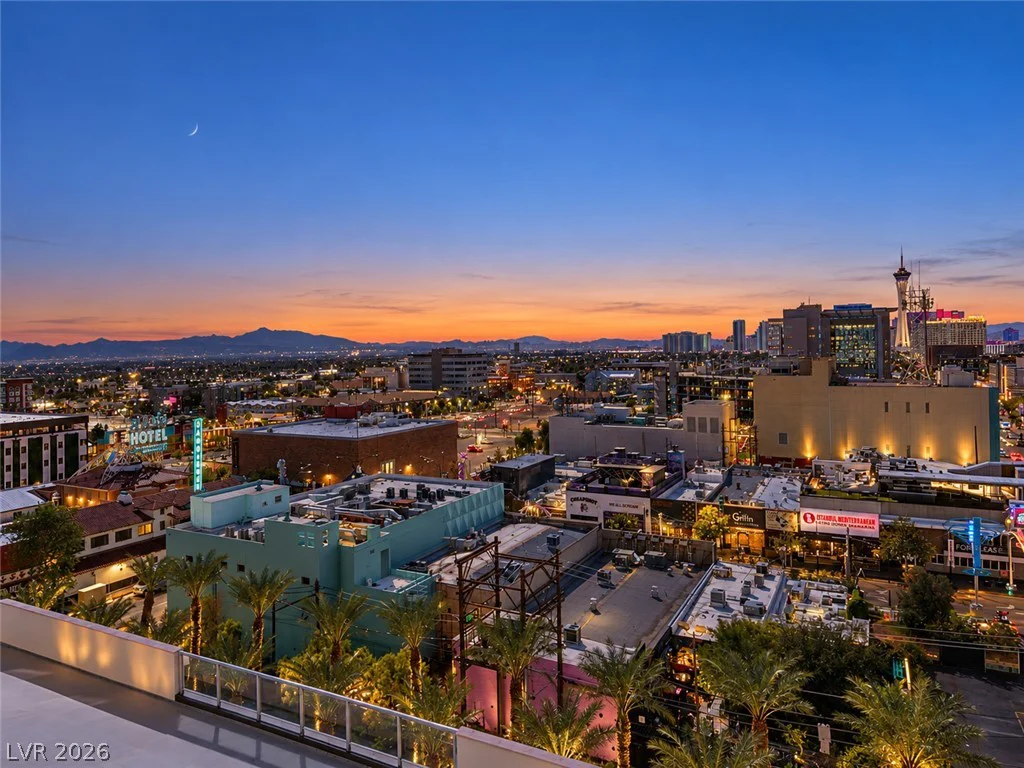 150 Las Vegas, Las Vegas, NV 89101