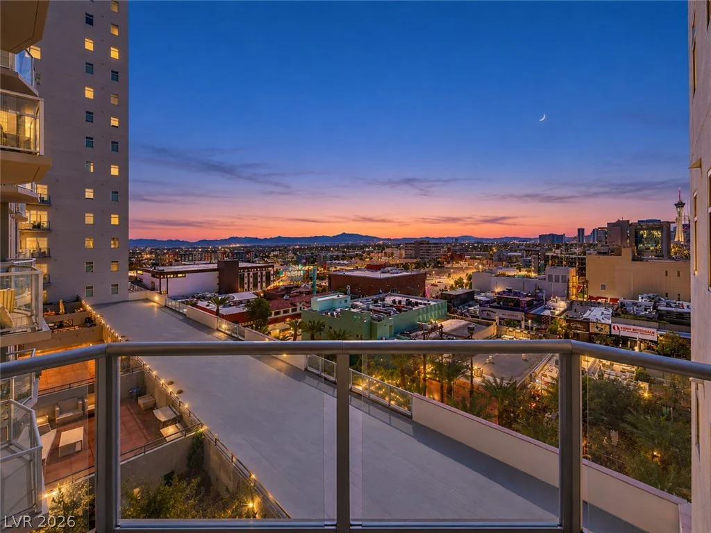 150 Las Vegas, Las Vegas, NV 89101