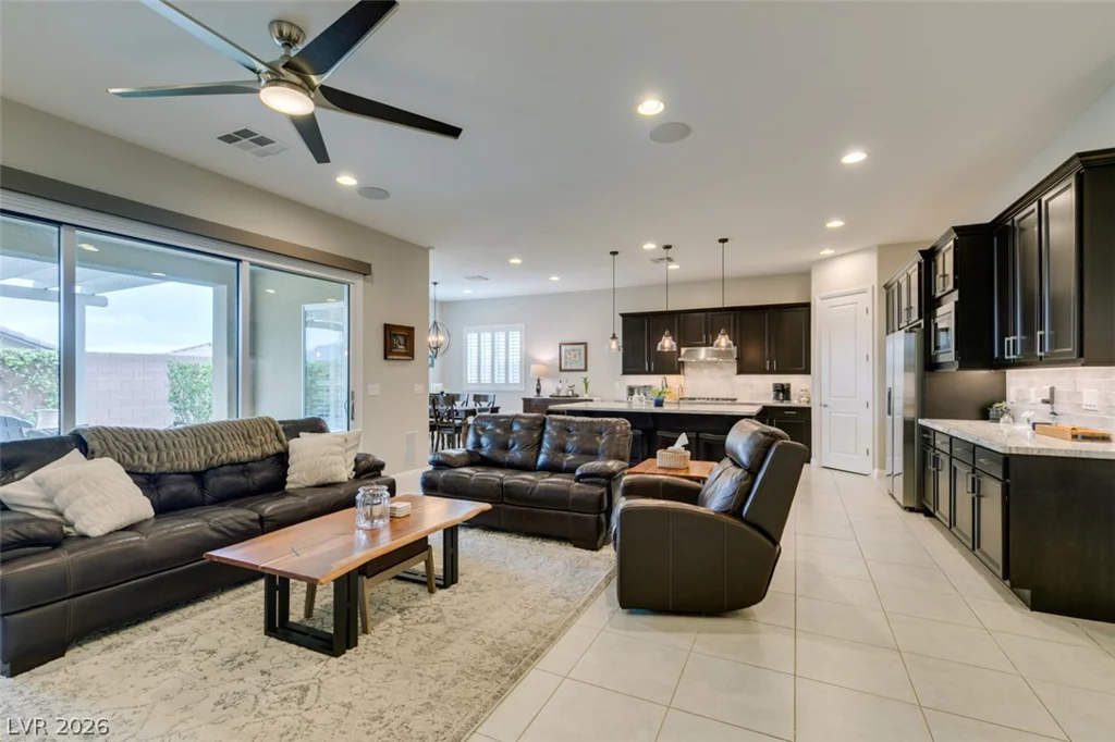 7326 Winesburg, Las Vegas, NV 89166
