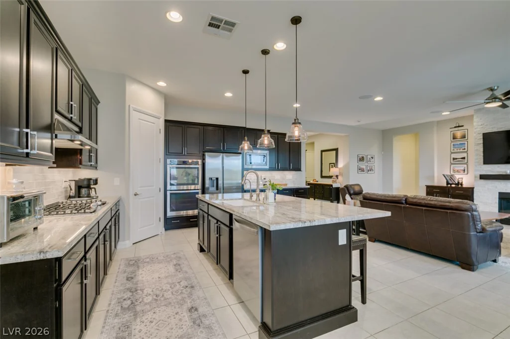 7326 Winesburg, Las Vegas, NV 89166