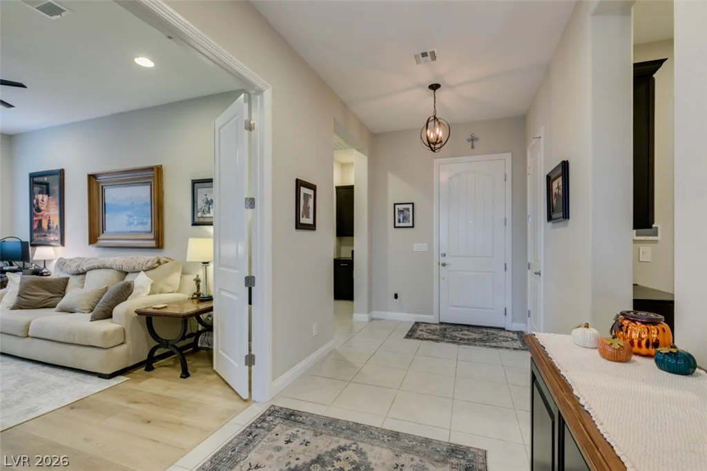 7326 Winesburg, Las Vegas, NV 89166