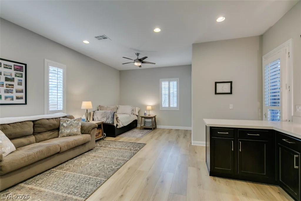7326 Winesburg, Las Vegas, NV 89166