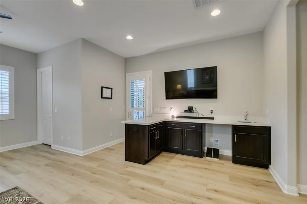 7326 Winesburg, Las Vegas, NV 89166