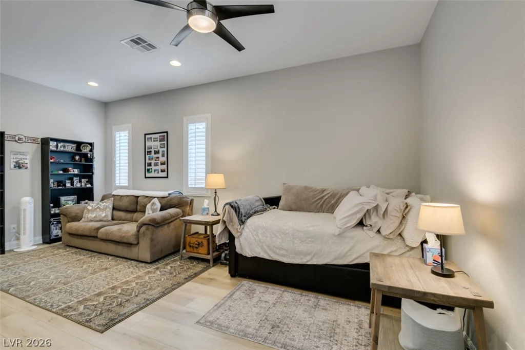 7326 Winesburg, Las Vegas, NV 89166