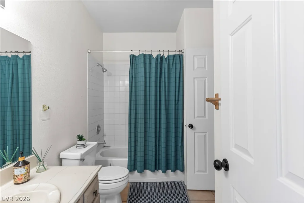 6480 Annie Oakley, Las Vegas, NV 89120