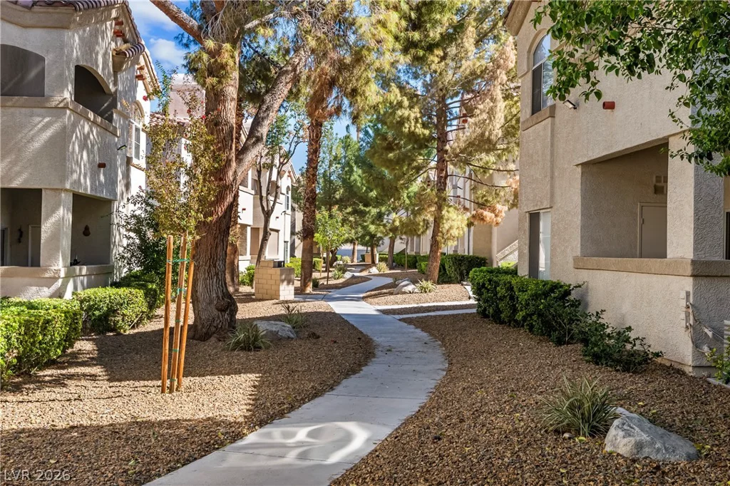 6480 Annie Oakley, Las Vegas, NV 89120