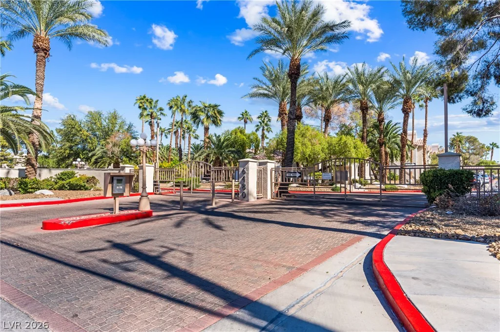 6480 Annie Oakley, Las Vegas, NV 89120