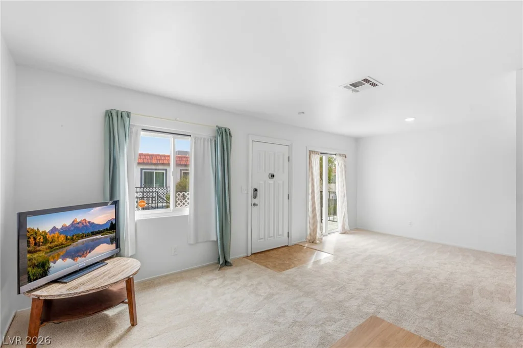 1101 Willow Tree, Las Vegas, NV 89128
