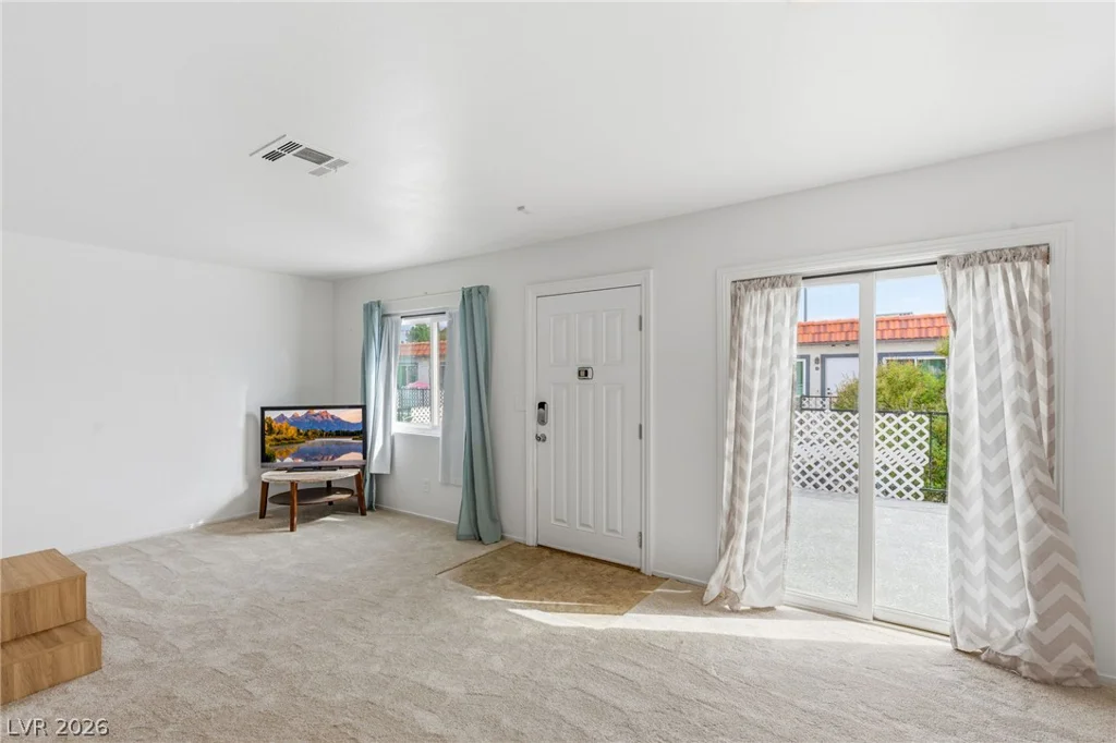 1101 Willow Tree, Las Vegas, NV 89128