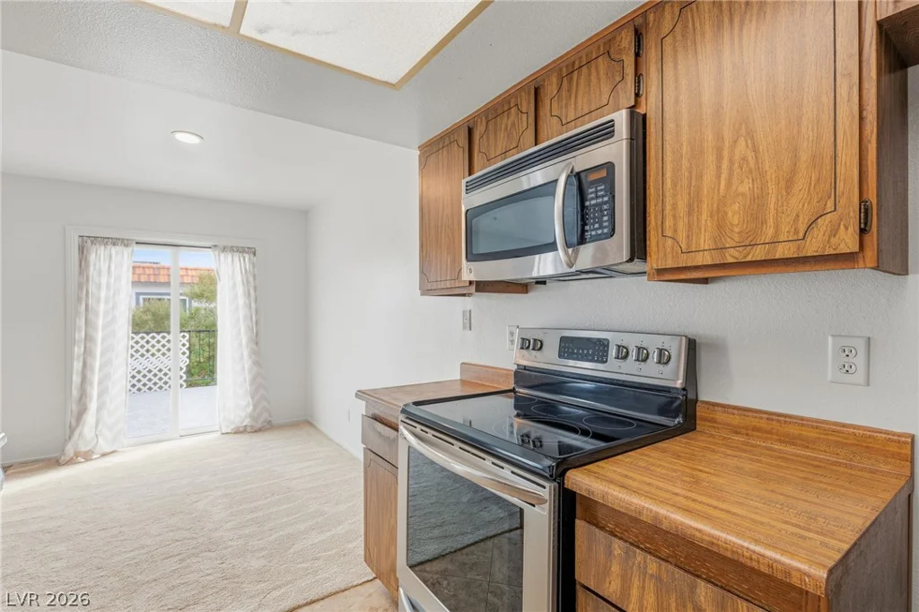 1101 Willow Tree, Las Vegas, NV 89128