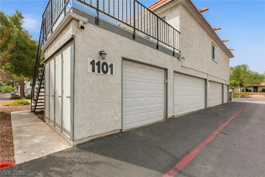 1101 Willow Tree, Las Vegas, NV 89128