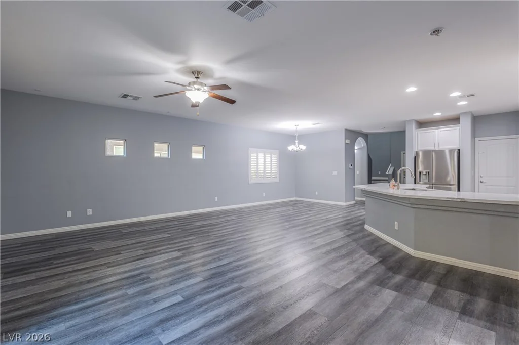 8121 Crushed Velvet, Las Vegas, NV 89166