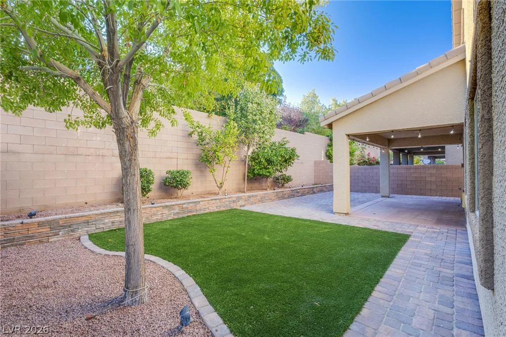 8121 Crushed Velvet, Las Vegas, NV 89166