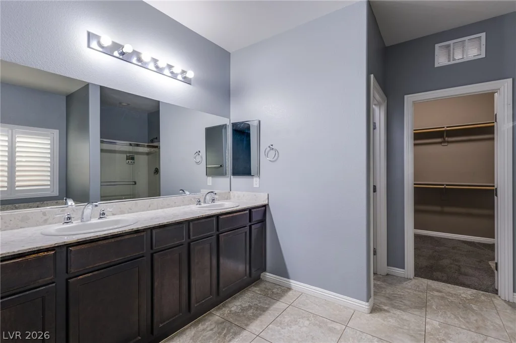 8121 Crushed Velvet, Las Vegas, NV 89166