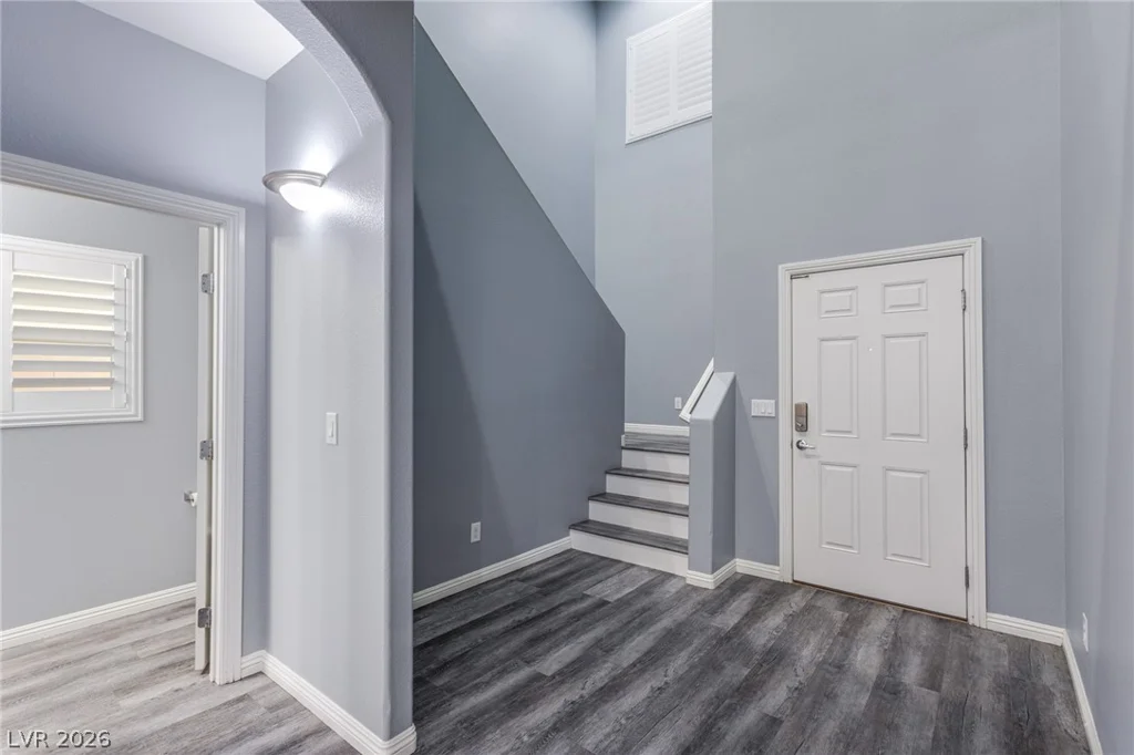8121 Crushed Velvet, Las Vegas, NV 89166