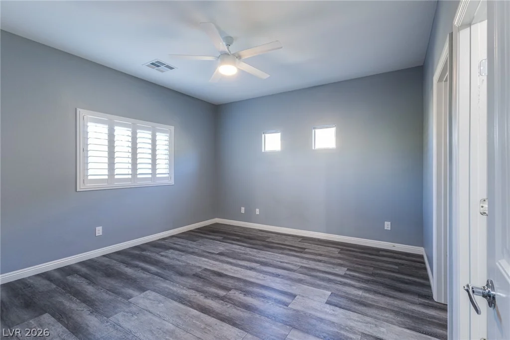 8121 Crushed Velvet, Las Vegas, NV 89166