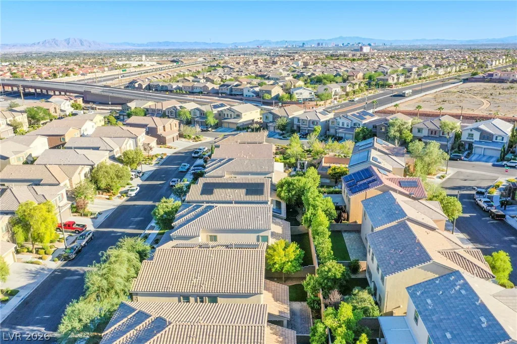 8121 Crushed Velvet, Las Vegas, NV 89166