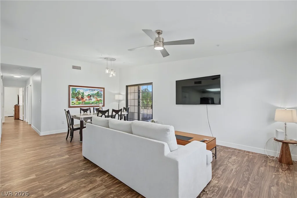 2851 Valley View, Las Vegas, NV 89102