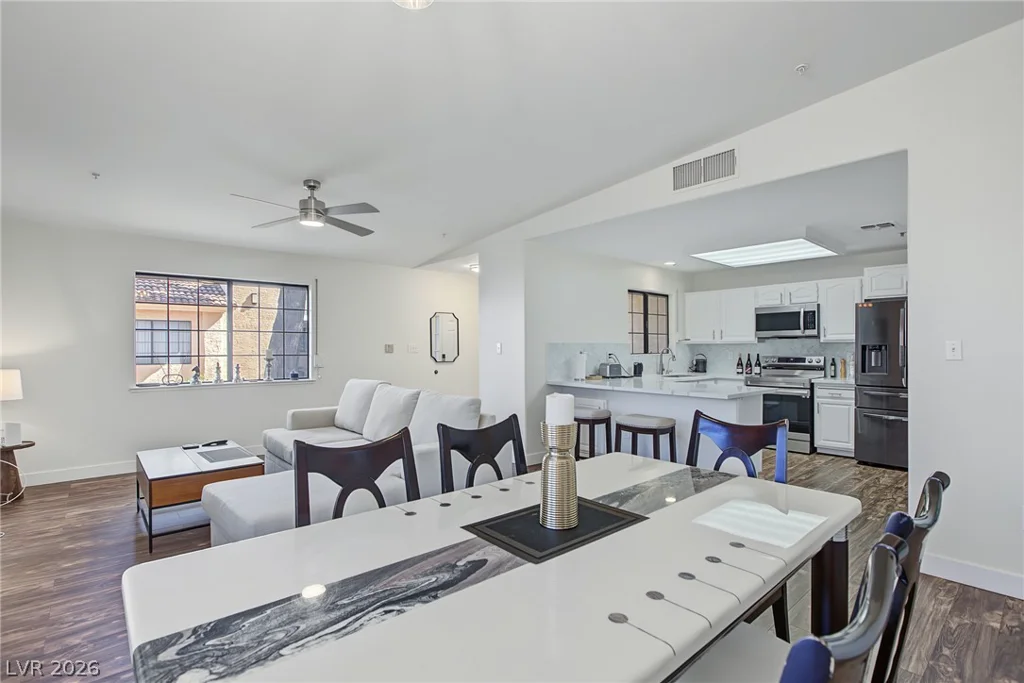 2851 Valley View, Las Vegas, NV 89102