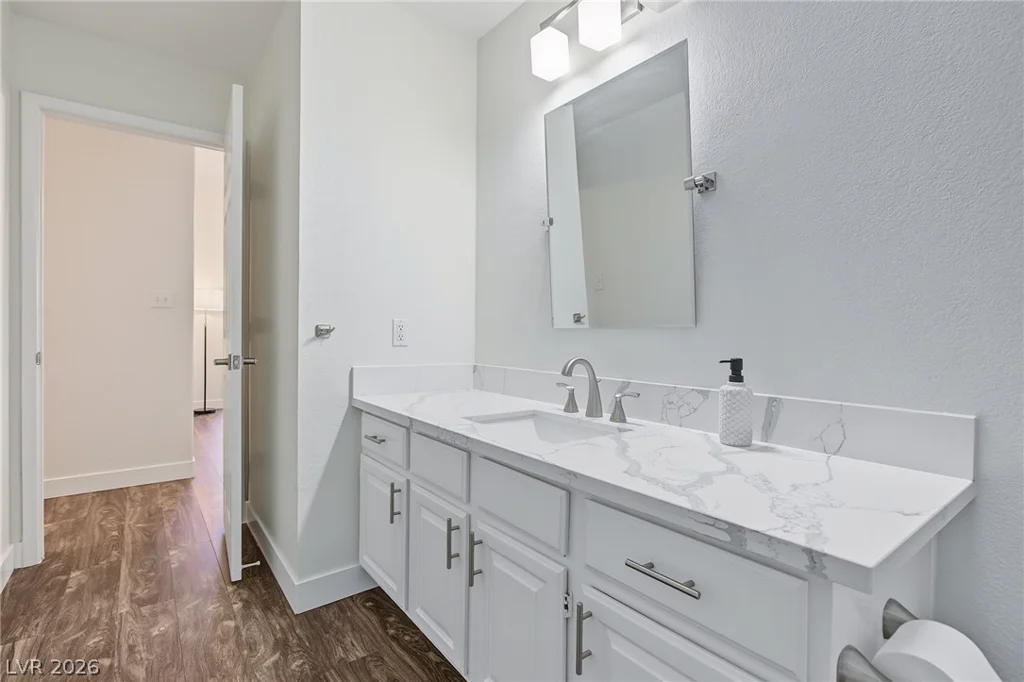 2851 Valley View, Las Vegas, NV 89102
