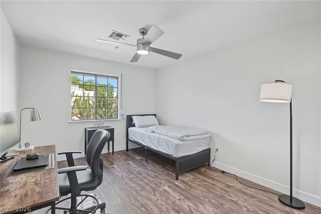 2851 Valley View, Las Vegas, NV 89102