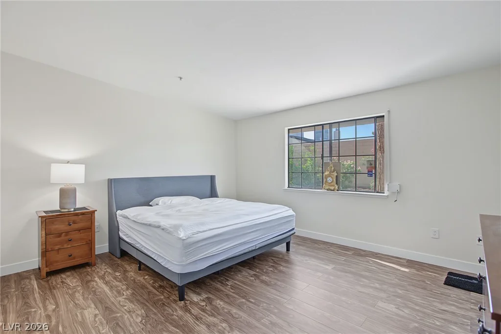 2851 Valley View, Las Vegas, NV 89102