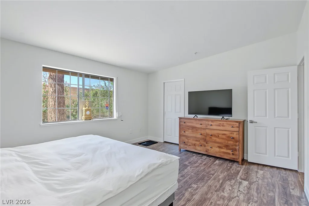 2851 Valley View, Las Vegas, NV 89102