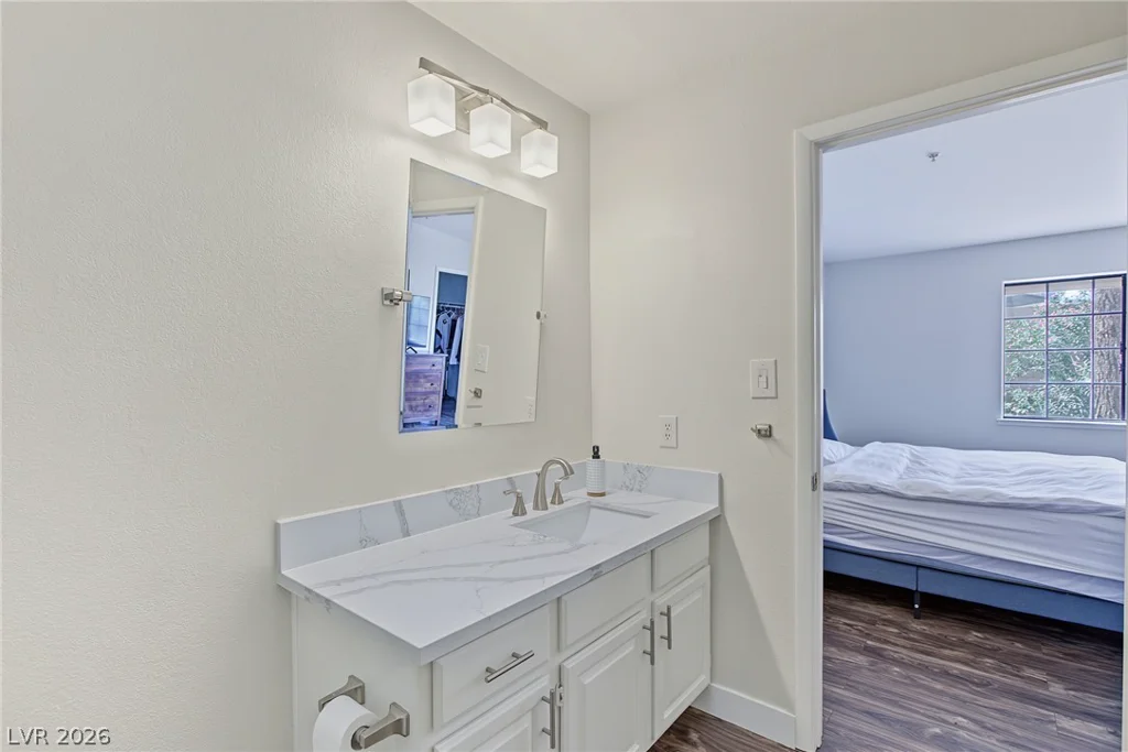 2851 Valley View, Las Vegas, NV 89102