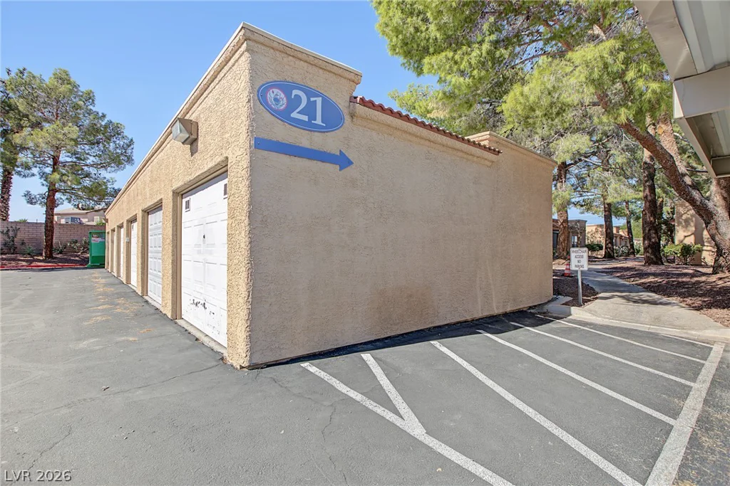 2851 Valley View, Las Vegas, NV 89102