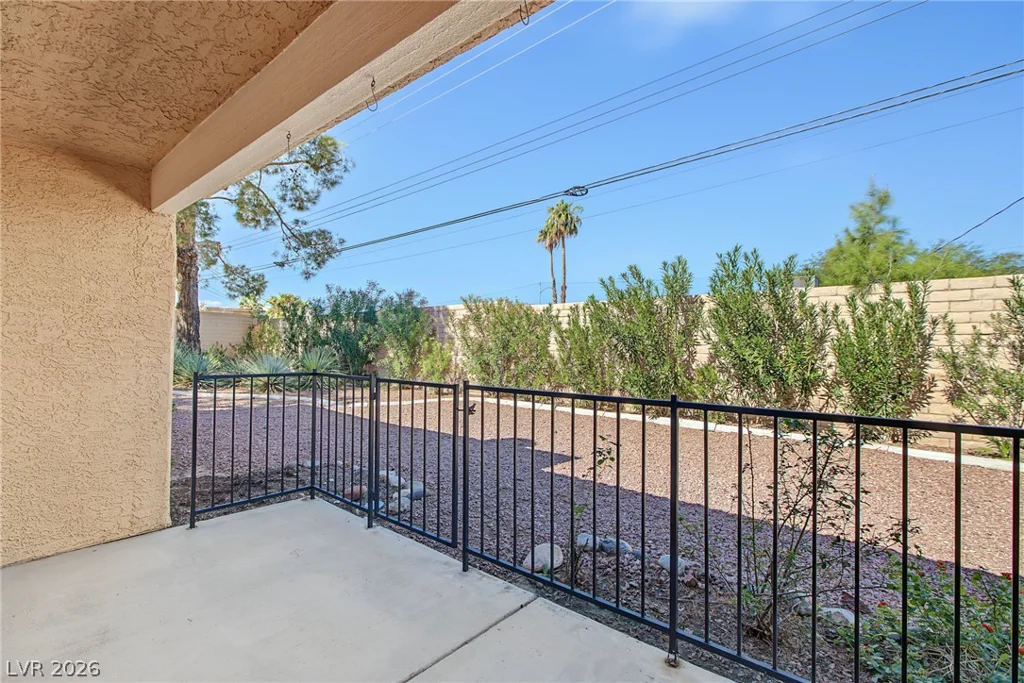 2851 Valley View, Las Vegas, NV 89102