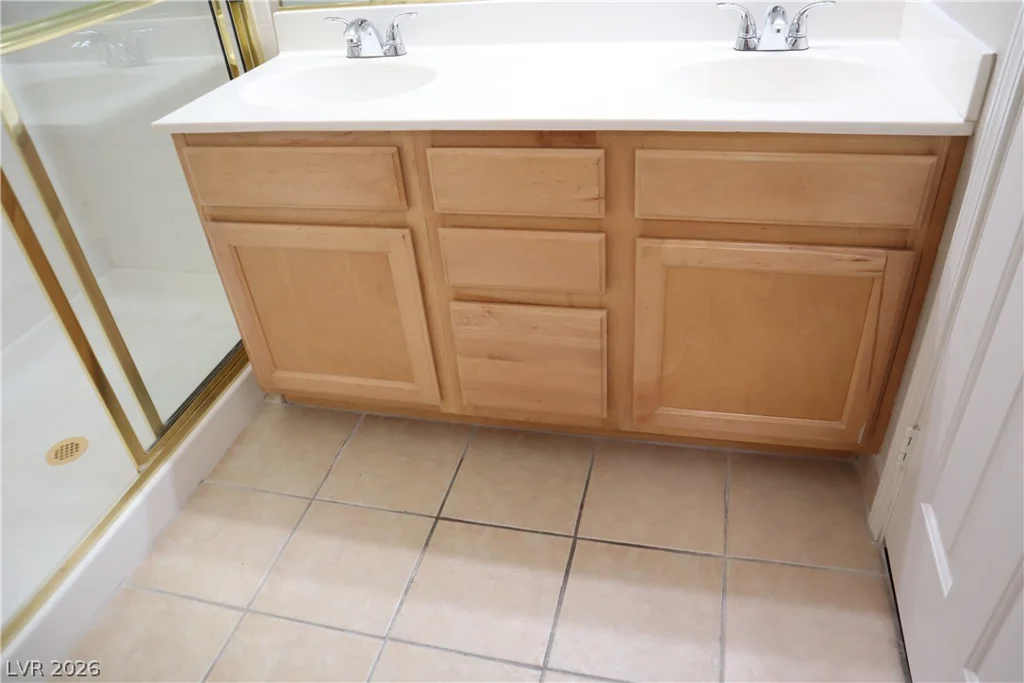 2580 Spruce Creek, Las Vegas, NV 89135