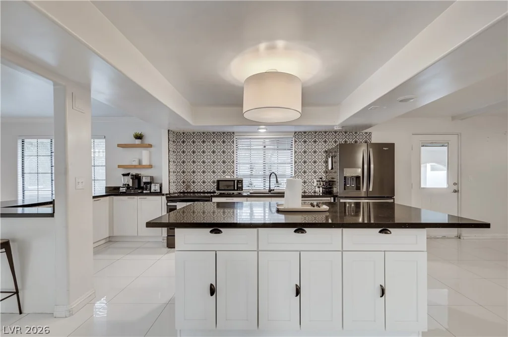 2926 Eldorado, Las Vegas, NV 89120