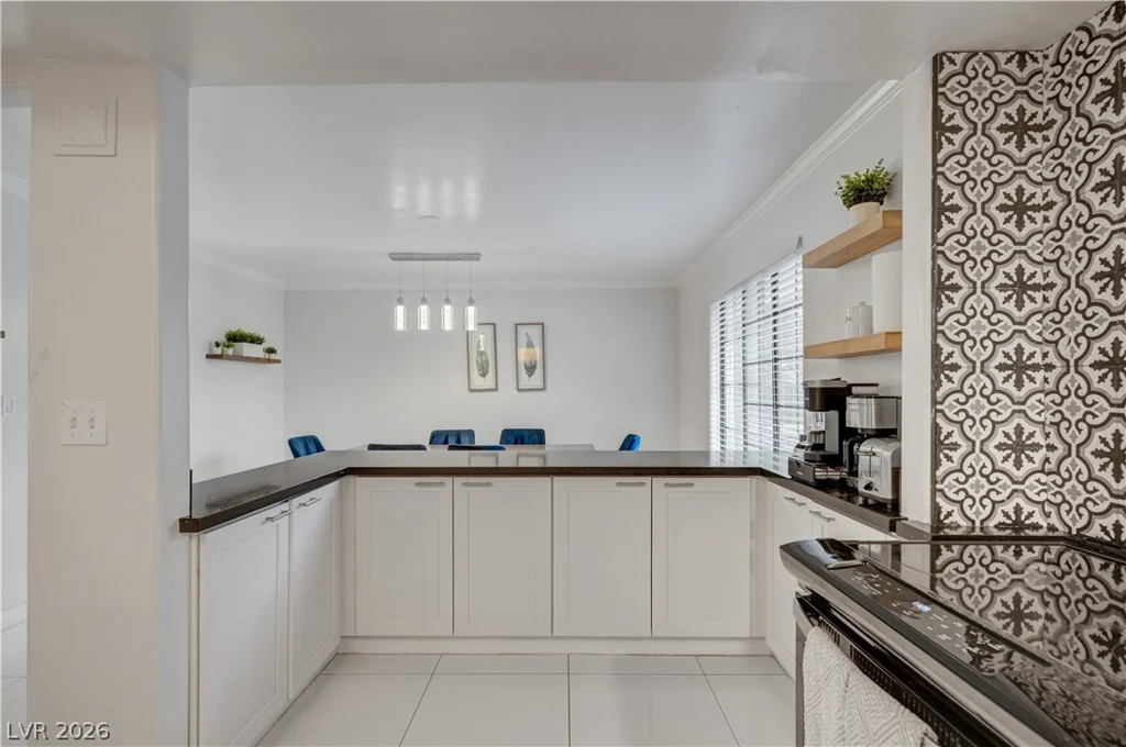 2926 Eldorado, Las Vegas, NV 89120