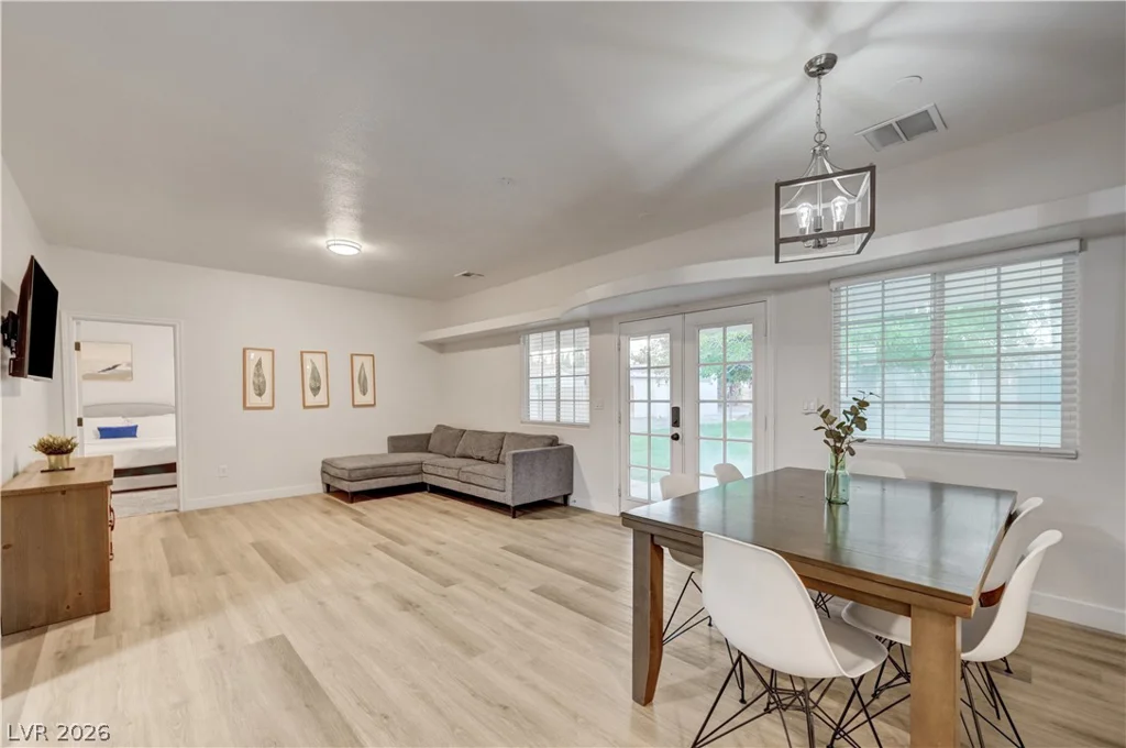 2926 Eldorado, Las Vegas, NV 89120
