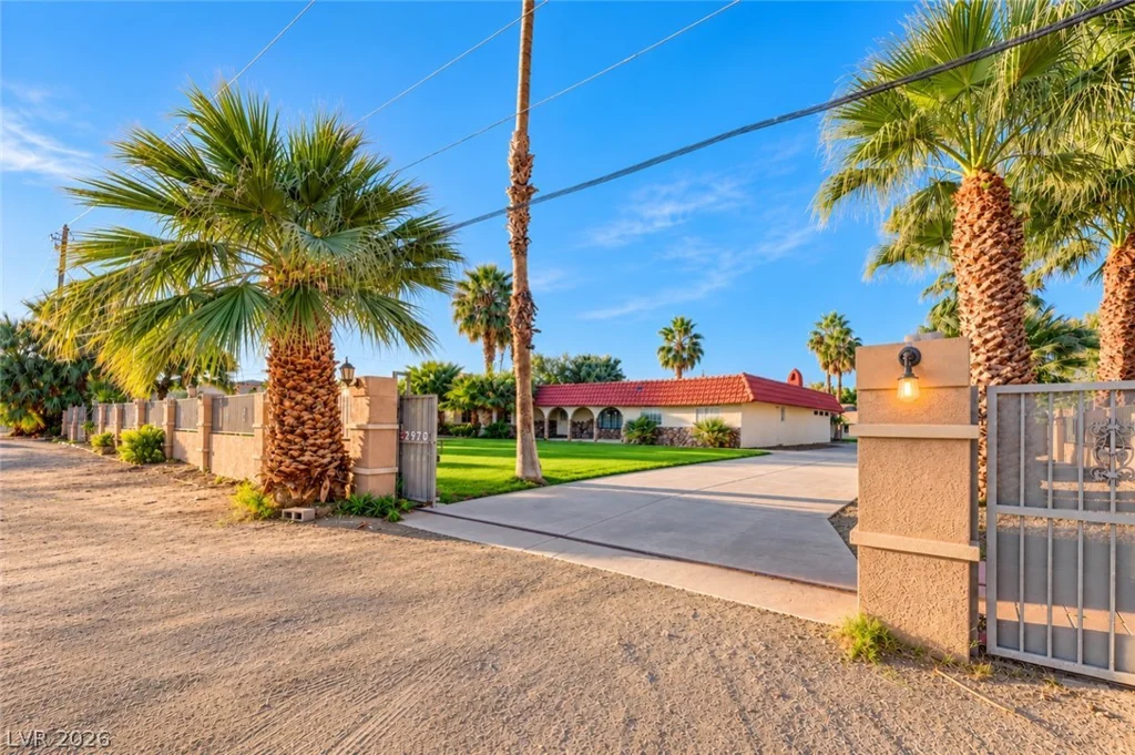 2926 Eldorado, Las Vegas, NV 89120