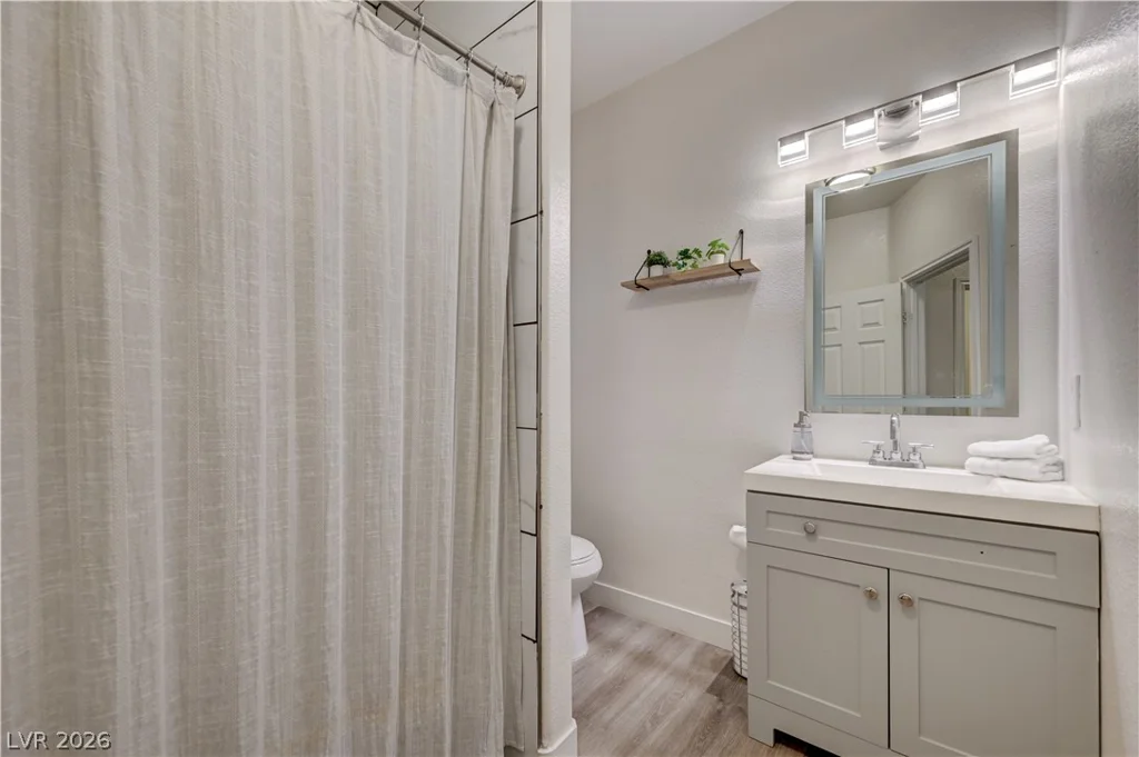 2926 Eldorado, Las Vegas, NV 89120