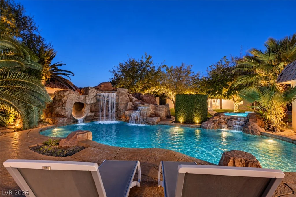 2926 Eldorado, Las Vegas, NV 89120