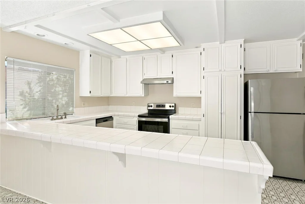 4830 Mountain Valley, Las Vegas, NV 89121