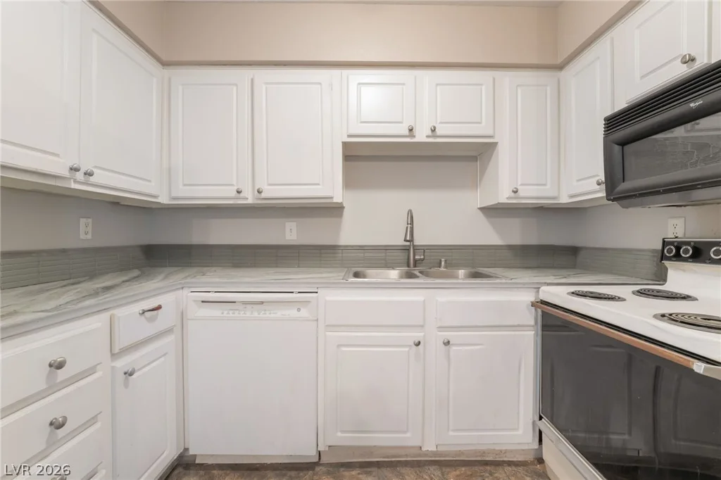 3151 Soaring Gulls, Las Vegas, NV 89128