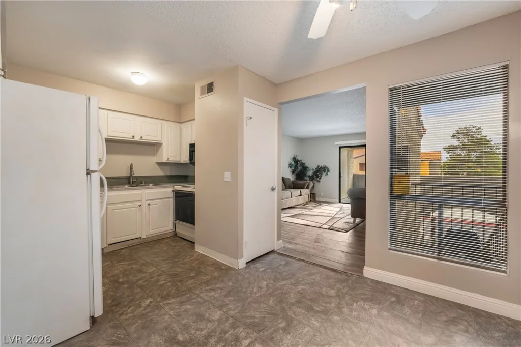 3151 Soaring Gulls, Las Vegas, NV 89128