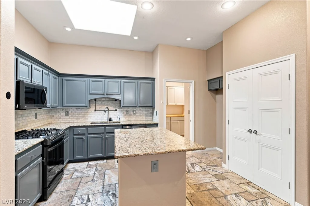 9224 Aqueduct, Las Vegas, NV 89123